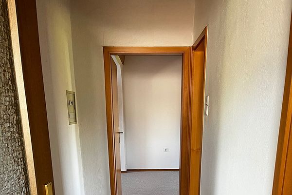 Helle Dachgeschosswohnung Nähe Klinikum Kassel und Universität