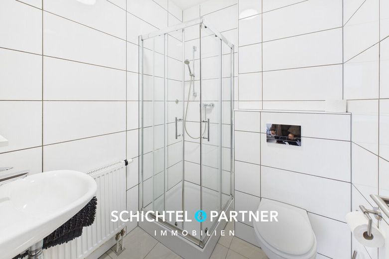 Ellwürden | Top rentables Hostel mit super Auslastung in gefragter Lage – S&amp;P | Badezimmer