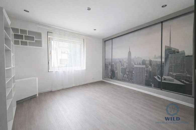 Charmante 3-Zimmer-Wohnung mit Balkon und Blick ins Grüne und Hobbyraum in Saarlouis – Schlafzimmer