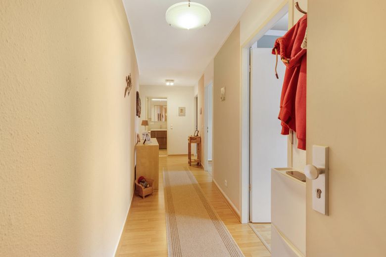 Angenehme 3Zi Wohnung – Flur 