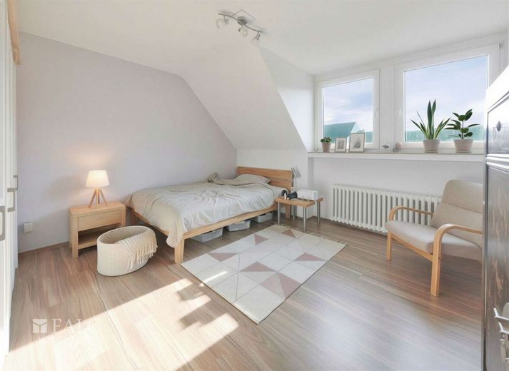 Drei Einheiten, viele Möglichkeiten - Mehrfamilienhaus mit Zukunft – Schlafzimmer