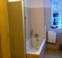 Badezimmer 1.Etage (li.)
