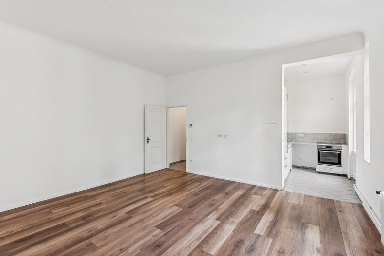 Helle 1-Zimmer-Wohnung, 2026 renoviert, sofort bezugsfrei in Berlin-Neukölln – Wohnraum