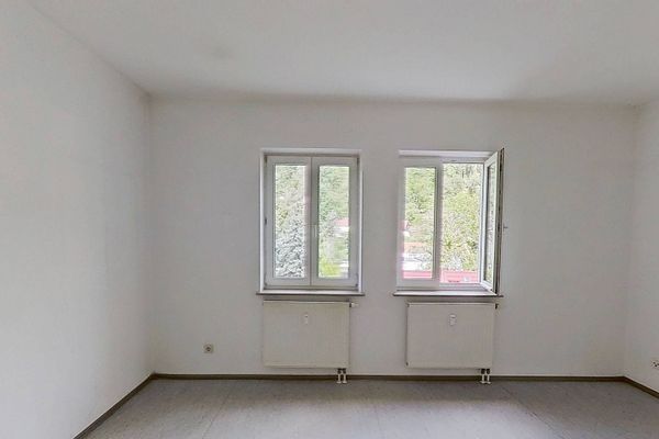 Cölln’da küvetli, konforlu 2 odalı daire