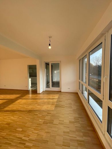 Energieeffizient Stadtwald 3,5 Zimmer mit Loggia, EBK und Tiefgarage – Foto 3