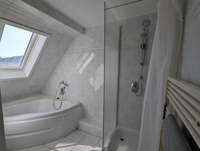 Bad mit Dusche
