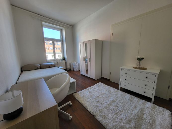 Eigentumswohnung in sehr guter Lage mit Entwicklungspotential – Zimmer II Ansicht II