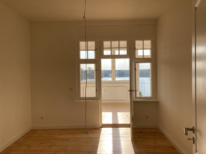 Sonnige 3-Zimmer-Wohnung im sanierten Altbau – Schlafzimmer mittig