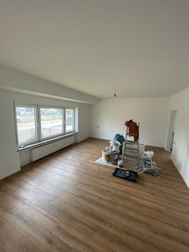 4-комнатная квартира на первом этаже с садом – Wohnzimmer 1 / großes Zimmer