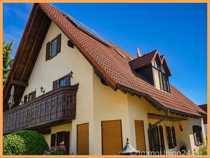 Familienglück in Heilsbronn - 113 m² Wohnung, eigener Garten & Sonnenbalkon, Garage, KfZ Platz – Foto 1
