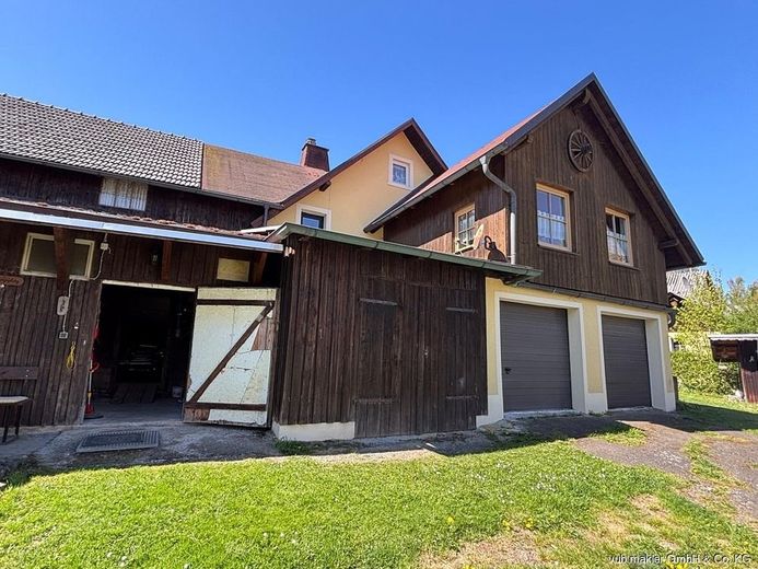 Viel Platz, starke Substanz und naturnahes Wohnen - Einfamilienhaus in Triebenreuth – VUB0002409-17
