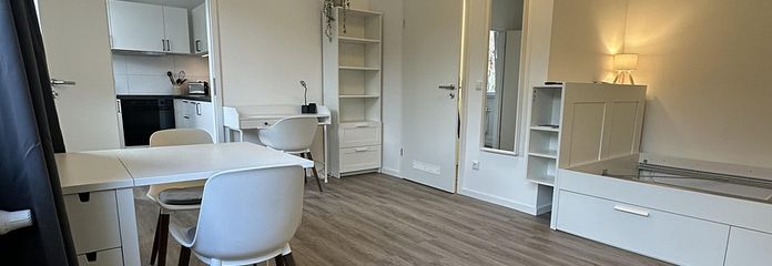 All-incl. eerste bewoning na renovatie: modern 1-kamerappartement met meubels, inbouwkeuken & all-inclusieve huurprijs
