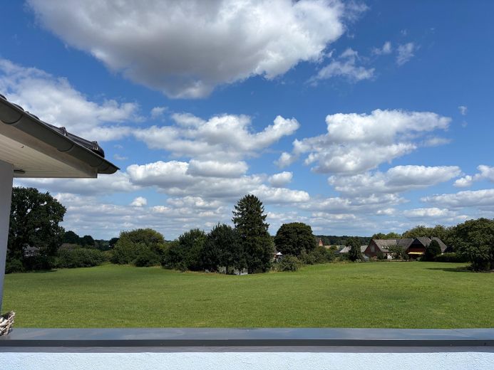 Toskana-Villa freistehend auch als Zweifamilienhaus nutzbar – Aussicht Dachterrasse OG