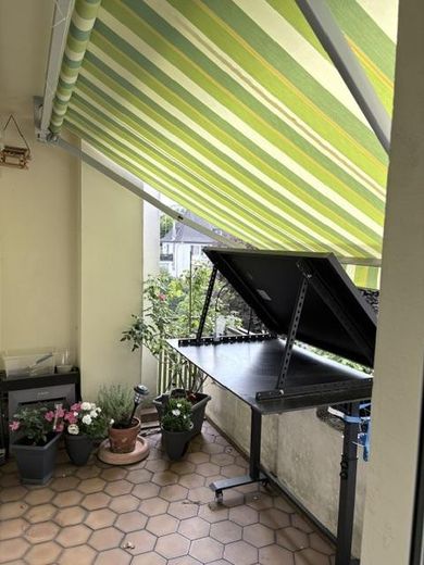 Mieszkanie 3-pokojowe blisko centrum z balkonem i nowoczesnym wyposażeniem – Markise