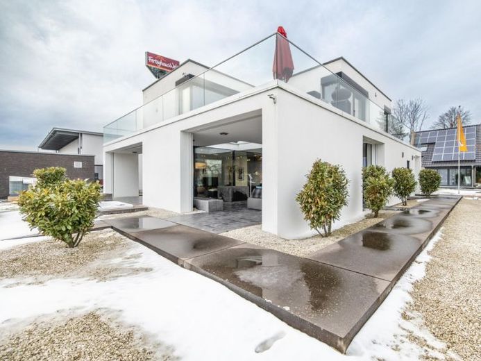 Casa con spazio libero e tanta luce per la vostra nuova vita! Con un terreno calcolato! – Photo 1