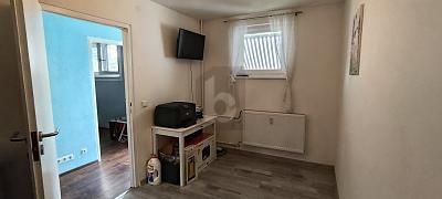 SONNIGER BALKON SUCHT NEUE NUTZER – 1784217177_b71c49.jpg