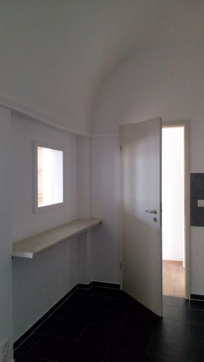 Loft-Wohnung mit großer Dachterrasse | Zentral in Wilsdruff / Dresden |  93qm – Küche mit Durchreiche