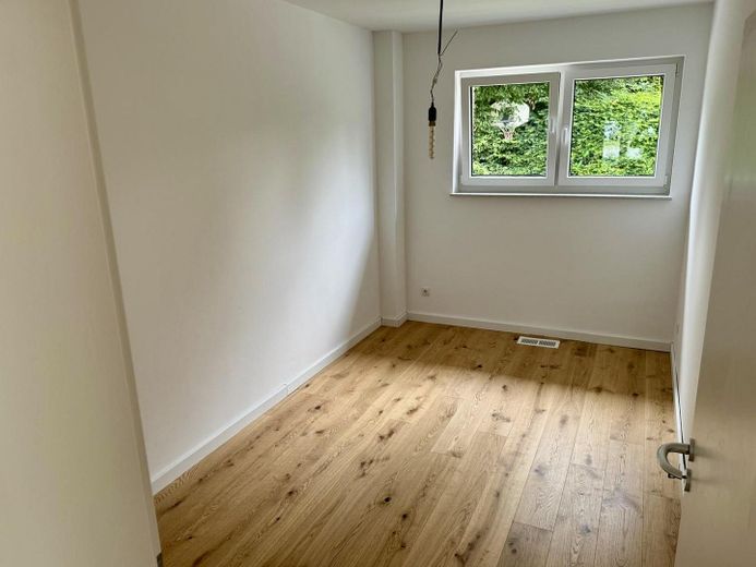 Moderna casa bifamiliare con 5 locali, finiture di pregio e giardino a Bönningstedt – Arbeitszimmer EG