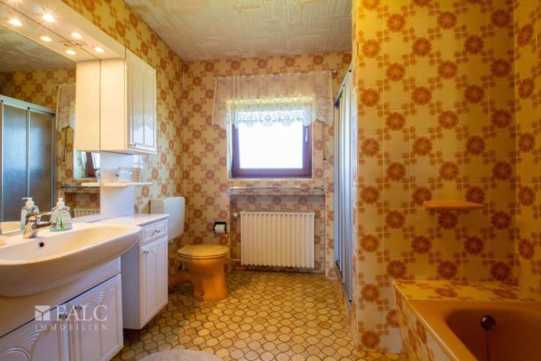 Ein Haus mit vielen Möglichkeiten! – Bad
