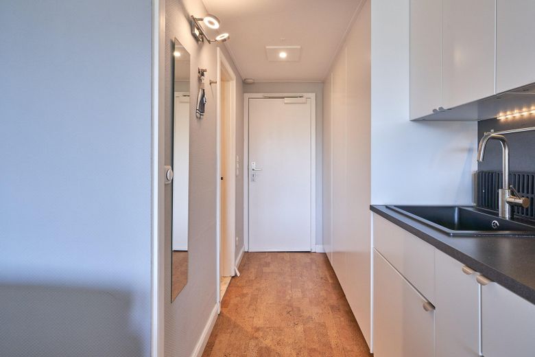 Flur mit großem Einbauschrank
