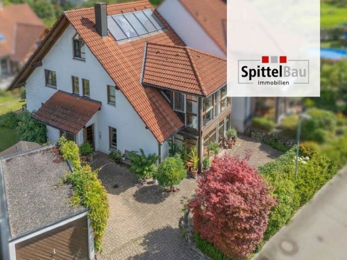 Sehr beliebte Wohnlage!
Familien-Doppelhaushälfte in Schramberg auf dem Schlangenbühl. – Foto 1