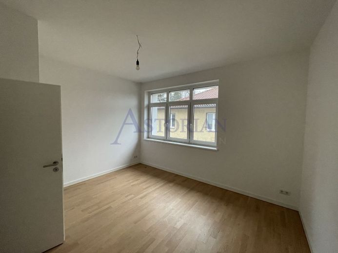 Kernsanierte 3-Zimmer-Wohnung im grünen Lichterfelde – Schlafzimmer
