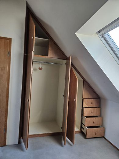 2. DG - Einbauschrank offen