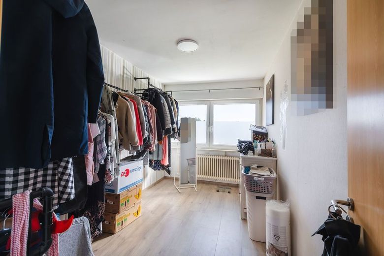 Doppelhaushälfte in Höhr-Grenzhausen - mit großer überdachter Terrasse, Garten und Garage – Zimmer
