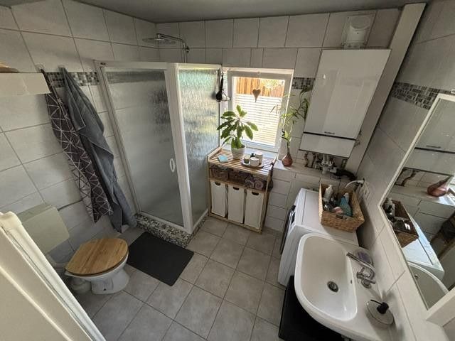 Charmantes Einfamilienhaus mit Garten – Ihr neues Zuhause in Liebschützberg-Clanzschwitz – Bad mit Gastherme EG