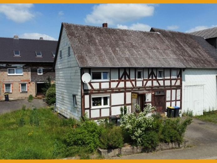 GEMÜTLICHES FACHWERKHAUS MIT KLEINEM GARTEN! 
KEINE KÄUFERPROVISION! – Foto 1