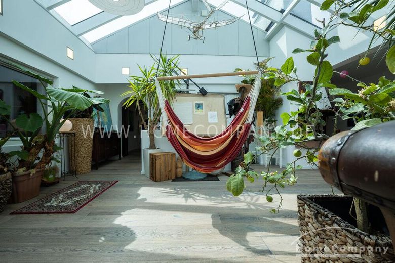 Außergewöhnlicher Designer-Bungalow mit Indoor-Pool, Heimkino  &  Smart-Home in ruhiger Naturlage – 86038521f0cd78b57a8a80ad5002cacff991b58a.jpg