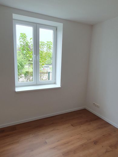 Gerenoveerd EN direct beschikbaar: tuinappartement m. eigen ingang, vloerverwarming, meer- en stationsnabijheid – SZ li 2