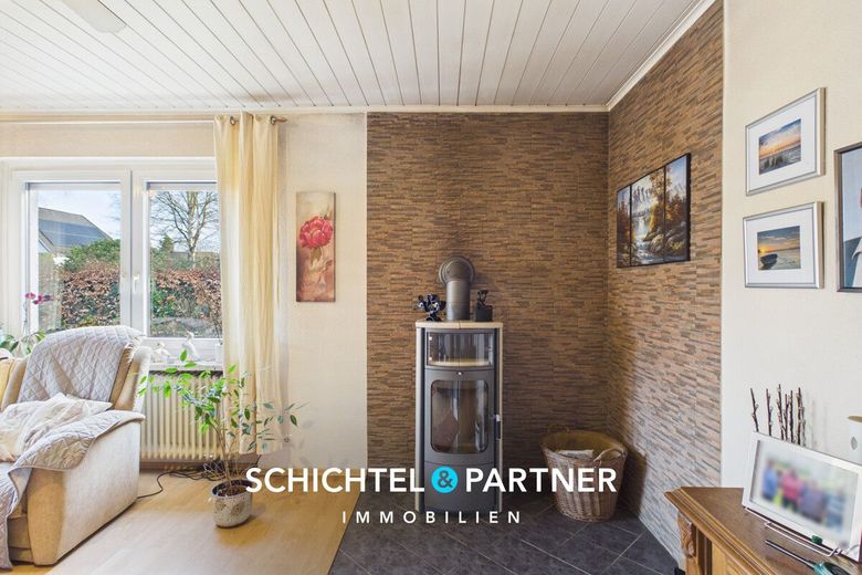 Hambergen | Freistehendes Einfamilienhaus mit Kamin und großem Grundstück – S&amp;P | Kaminofen