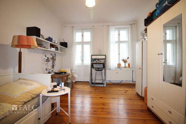 Zentrale Lage, sichere Mieteinnahmen - Gepflegte Wohnung als Investment – Wohnzimmer (2)