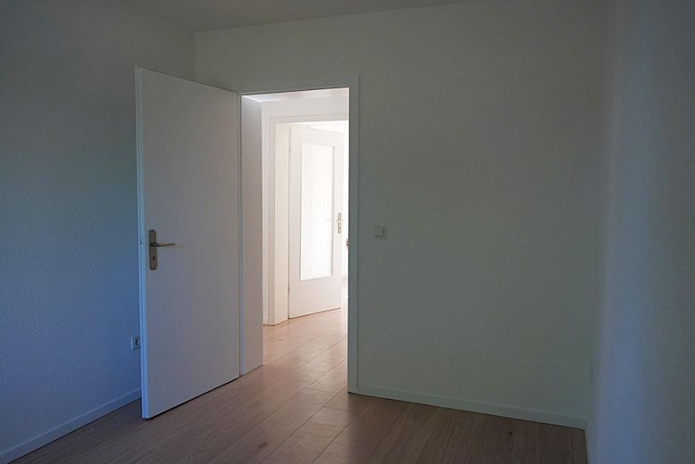 Wohnen im Grünen - Ihr Zuhause mit Balkon und 3 Zimmern – Schlafzimmer Bild 1