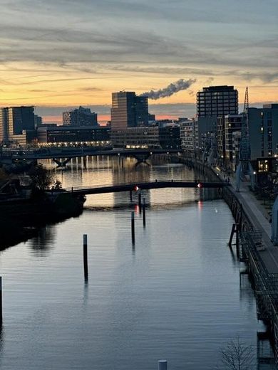 Blick bis zu Elbphilharmonie