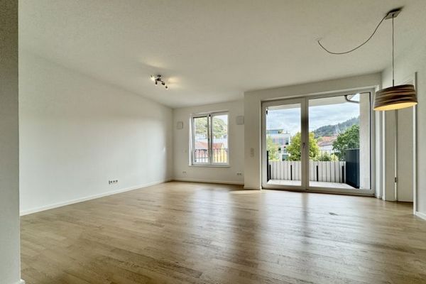 +++ Moderno piso de 2 habitaciones con cocina equipada y balcón +++