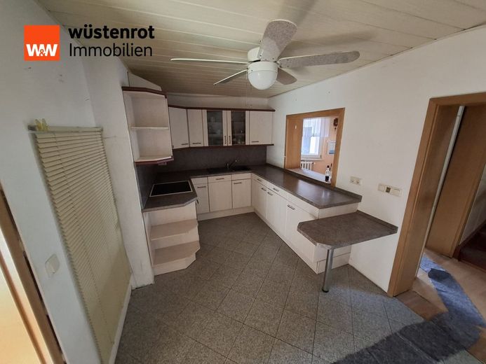 Doppelhaushälfte mit traumhaftem Grundstück und Ausbaupotenzial für ein zusätzliches Hinterhaus in Schwielowsee zu verkaufen... – Küche