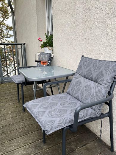 Disponible a partir de octubre de 2026: hermoso y luminoso apartamento de 2,5 habitaciones – Balkon