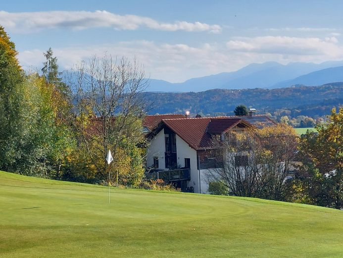 Sonnige 4-Zimmer Wohnung in Feldkirchen-Westerham mit Bergpanoramablick – Foto 3