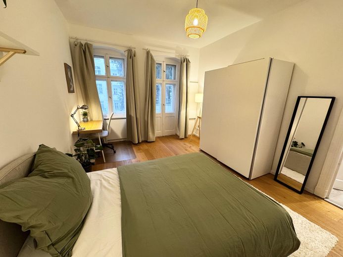 Tempelhof'ta eşyalı 1 odalı daire | Aralık 2026'dan itibaren | 6 ay – Schlafzimmer