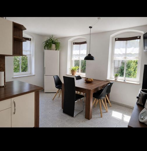 Maison plurifamiliale avec grand garage à Breitenbrunn – Wohnung 1.OG Küche