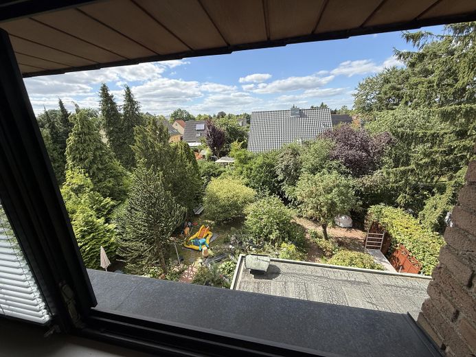 137 m² Maisonette im Zweifamilienhaus – 4 Zimmer, große Wohnküche, 2 Bäder & eigener Eingang – Ausblick DG
