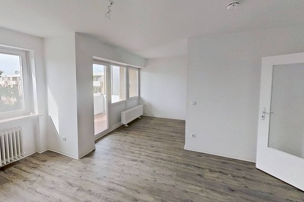 Apartamento individual bien distribuido con BALCÓN