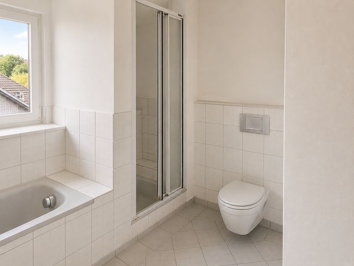Großzügige 5-Zimmer-Wohnung mit Hausgefühl, 2 Balkonen, Doppelcarport & Garage – Foto 11