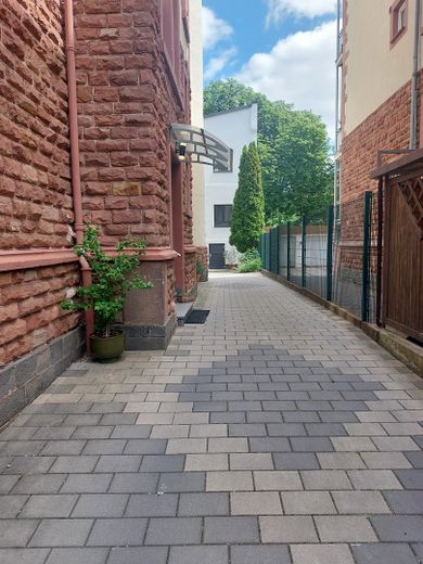Citynahe Altbauwohnung mit Balkon – Foto 2