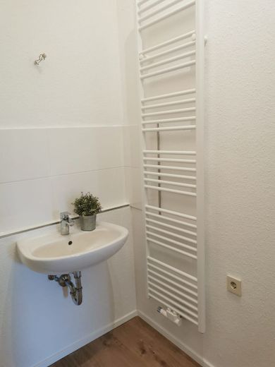 OF HBF-3 ZKB Altbau – Badezimmer