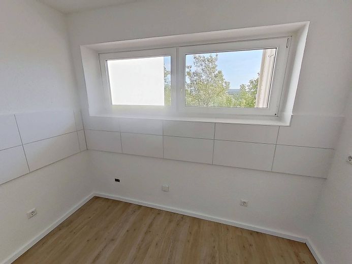 Moderno piso de 2 habitaciones con BALCÓN en una zona residencial tranquila al sur de la ciudad – Ansicht I: Küche