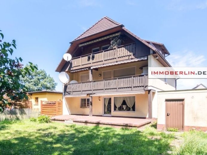 IMMOBERLIN.DE - Exzellente modernisierte Wohnung mit großer Südwestterrasse in Top-Familienwohnlage – Foto 1