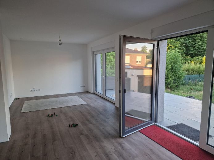Erdgeschoss Wohnen + Terrasse